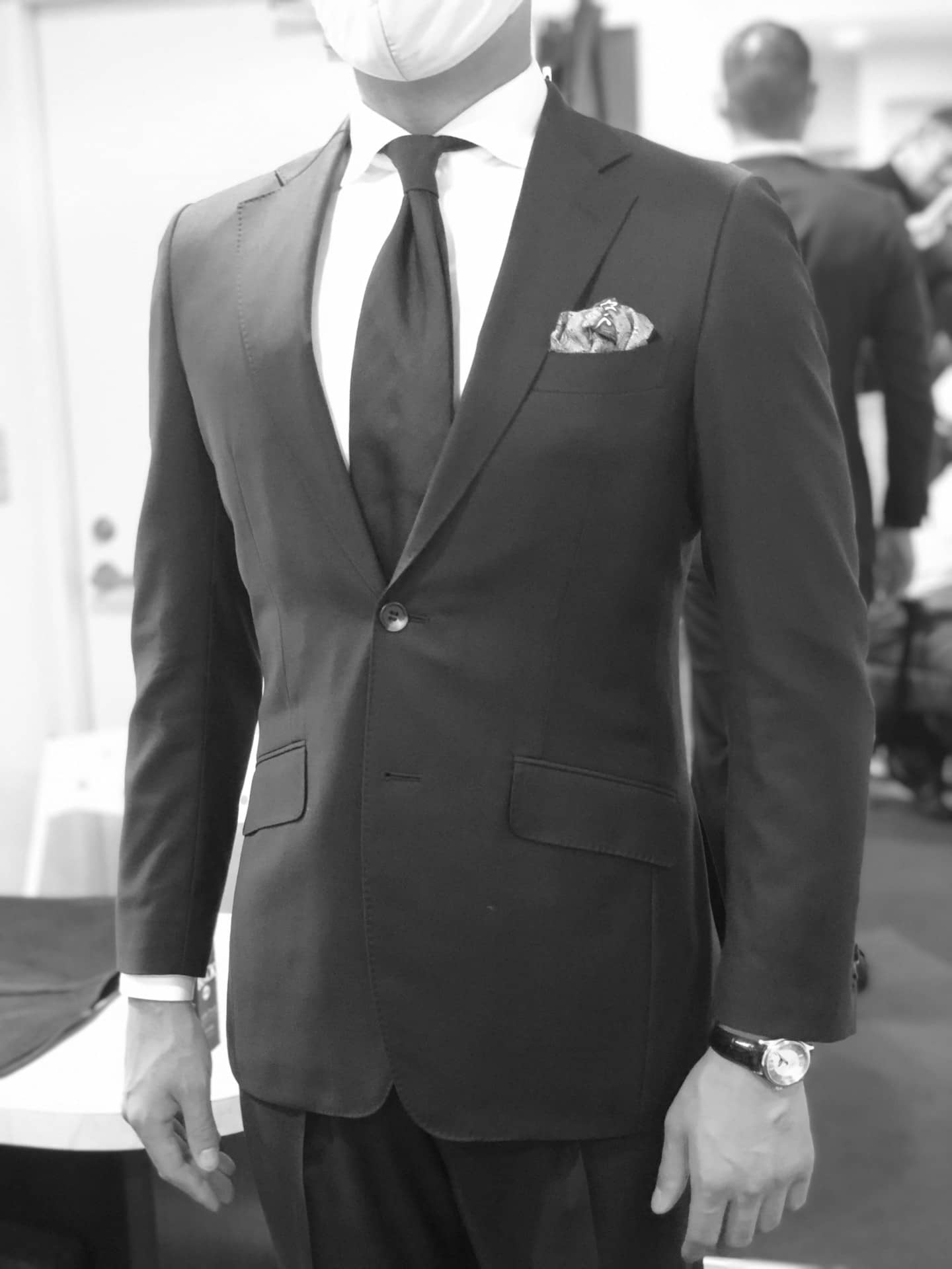 スーツの着用イメージ